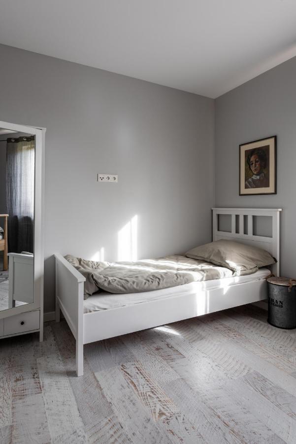 Noclegi Liw Apartments Hotel Apartamenty แวกรูฟ ภายนอก รูปภาพ